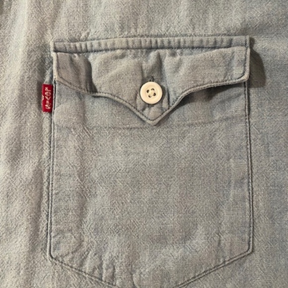 Levi's Button Down Shirt Light Blue - Picture 3 of 5